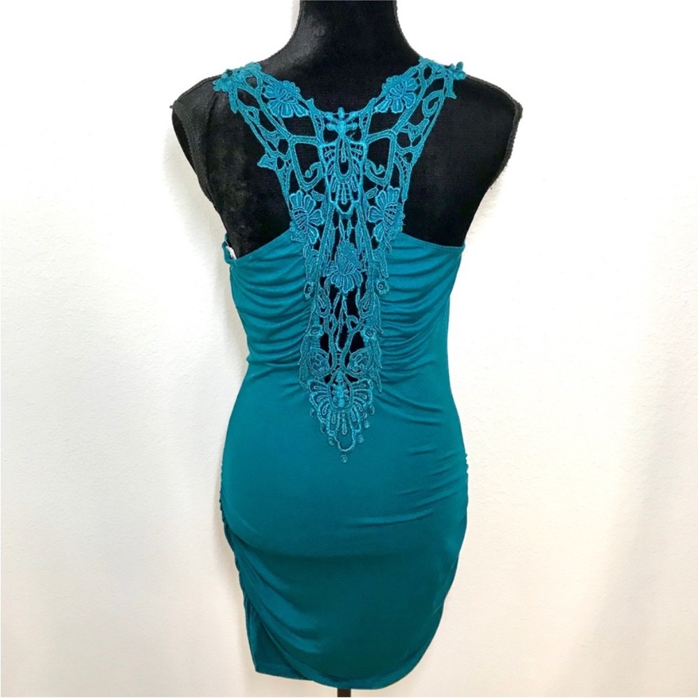 LACE BACK DRESS - Picture 2 of 9